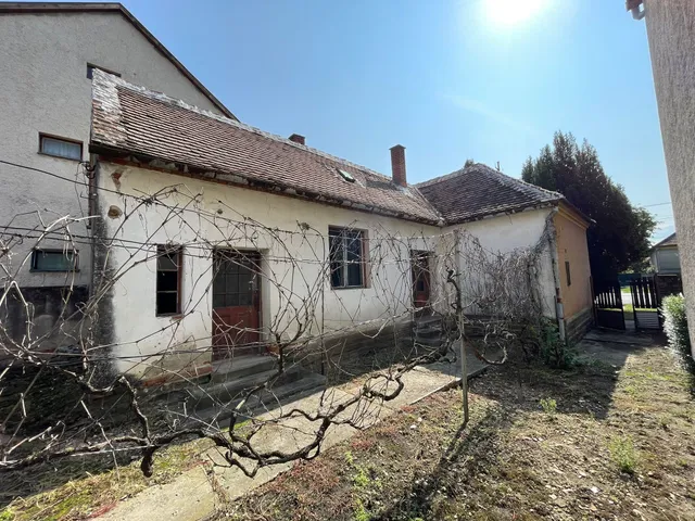Eladó ház Sárvár, Sársziget utca 59. 58 nm