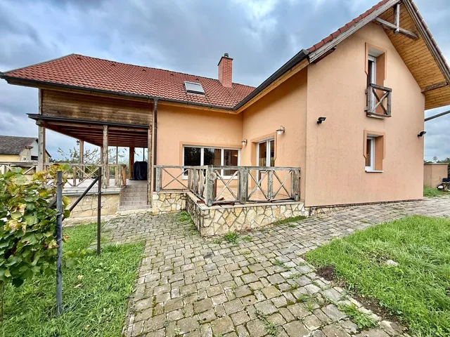 Eladó ház Sárvár 160 nm