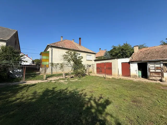 Eladó ház Káld, Deák Ferenc utca 59. 92 nm