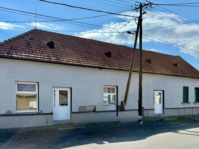 Eladó kereskedelmi és ipari ingatlan Ikervár, József Attila utca 35. 165 nm