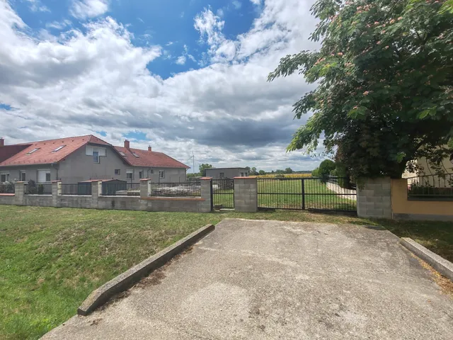 Eladó telek Csénye 1127 nm