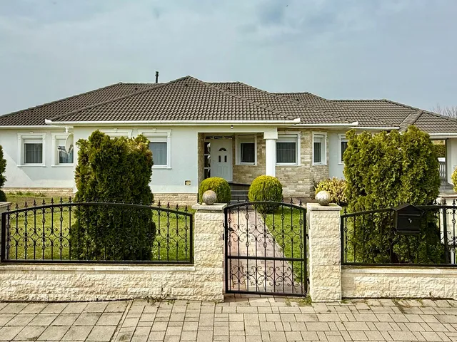 Eladó ház Sárvár 150 nm