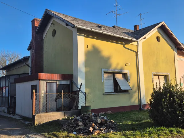 Eladó lakás Sárvár, Szatmár utca 35. 116 nm