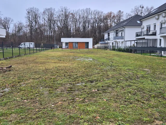 Eladó telek Sárvár 676 nm