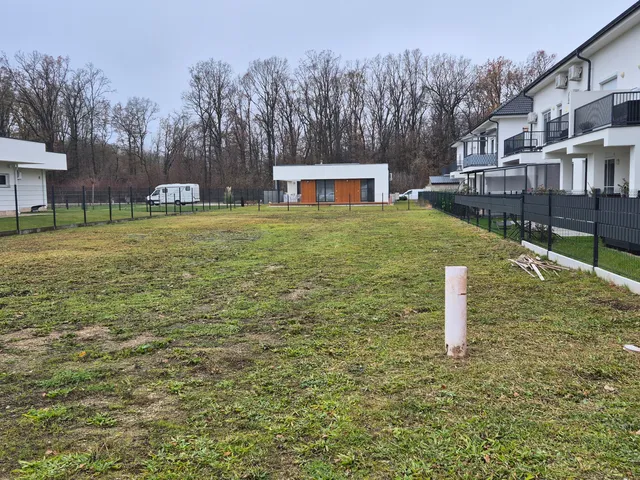 Eladó telek Sárvár 676 nm