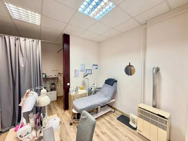 Eladó kereskedelmi és ipari ingatlan Celldömölk, Sági utca 25 nm