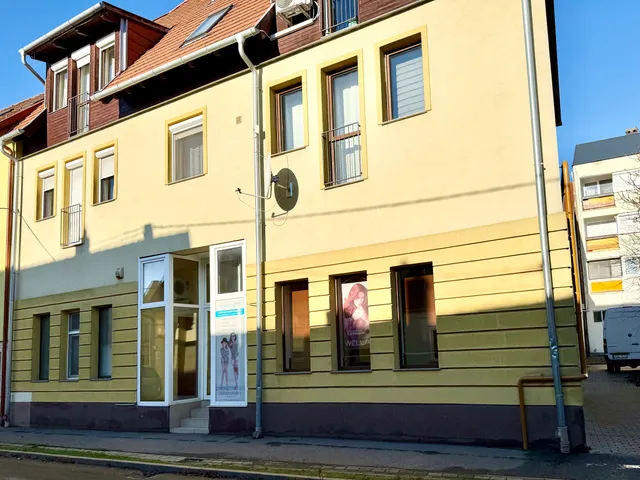 Eladó lakás Sárvár, Vármellék 33 nm