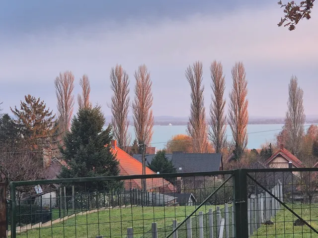 Eladó telek Ábrahámhegy 768 nm