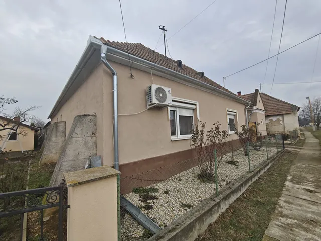 Eladó ház Csönge 95 nm