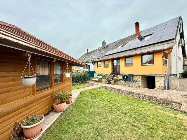 Eladó ház Sárvár, Péntekfalu 160 nm