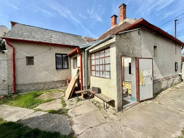 Eladó ház Sárvár, Kertváros 80 nm