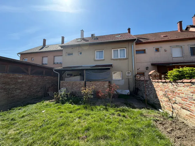 Eladó ház Sárvár 190 nm