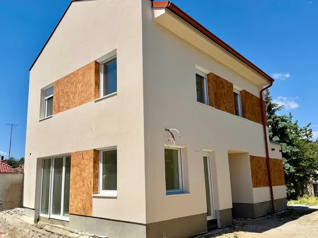 Eladó ház Sárvár, Péntekfalu 105 nm