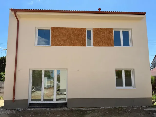 Eladó ház Sárvár, Péntekfalu 105 nm