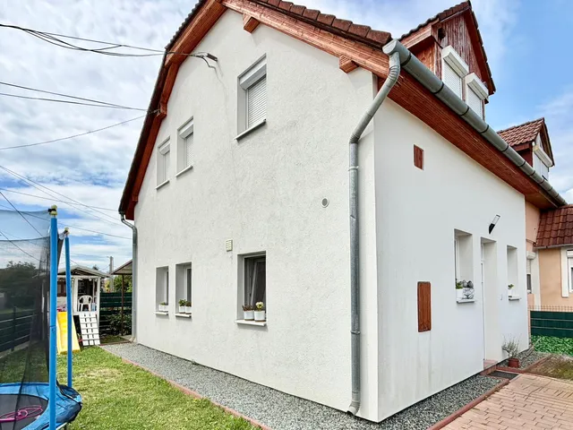 Eladó ház Sárvár, Péntekfalu 84 nm