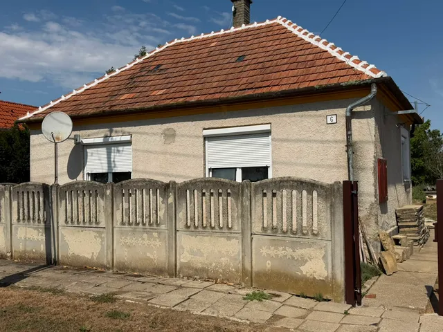 Eladó ház Nagysimonyi 60 nm