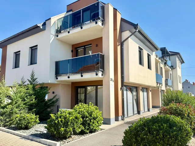 Eladó lakás Sárvár, Sári 61 nm