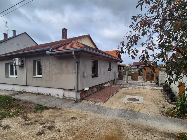 Eladó ház Sárvár, Kertváros 106 nm