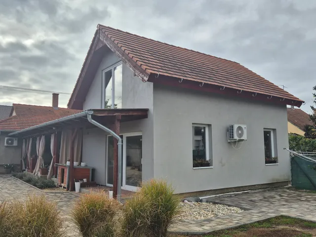 Eladó ház Sárvár, Kertváros 106 nm
