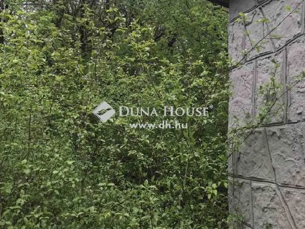 Eladó telek Pilismarót 720 nm