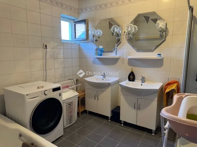 Eladó ház Budapest XXII. kerület, Baross Gábor telep 250 nm