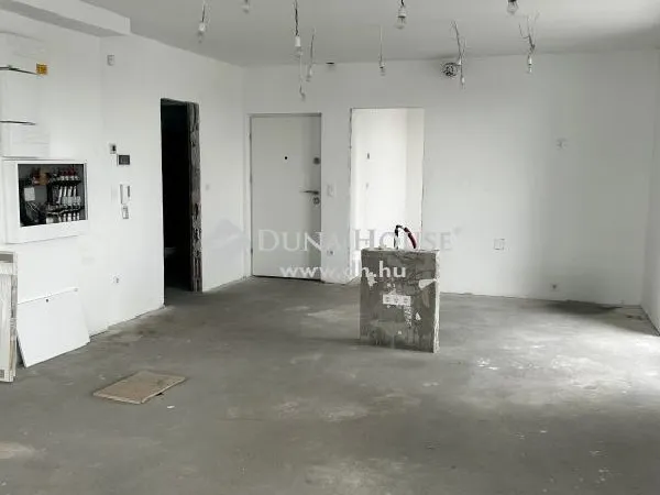 Eladó lakás Budapest III. kerület 73 nm