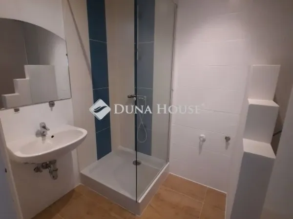 Eladó ház Biatorbágy 200 nm