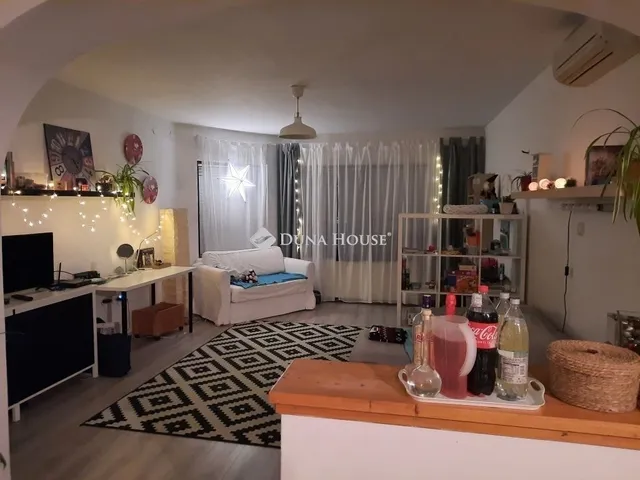 Eladó ház Biatorbágy 200 nm