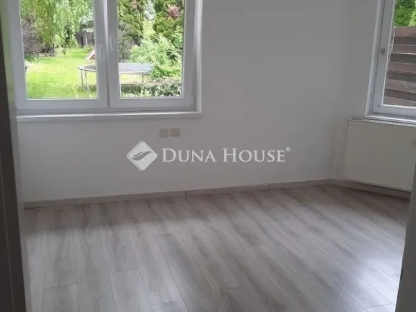 Eladó ház Biatorbágy 200 nm