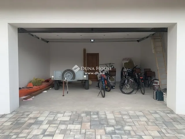 Eladó ház Budapest XVII. kerület, Rákoscsaba-Újtelep 171 nm