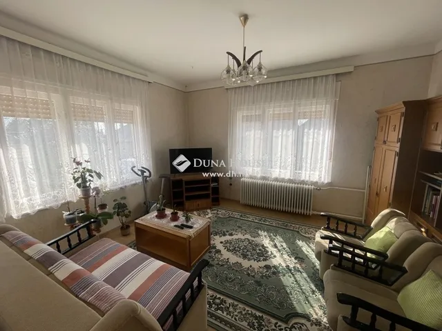 Eladó ház Diósd 200 nm