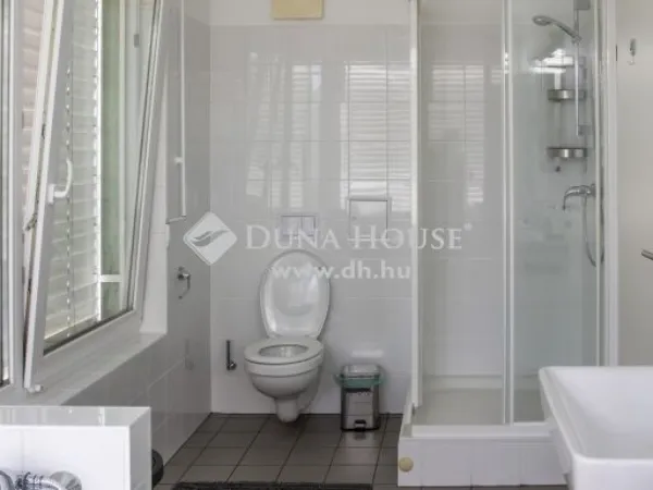 Kiadó lakás Budapest VI. kerület, Nagykörúton kívüli terület 150 nm