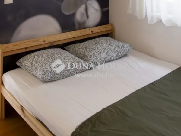 Kiadó lakás Budapest VI. kerület, Nagykörúton kívüli terület 150 nm