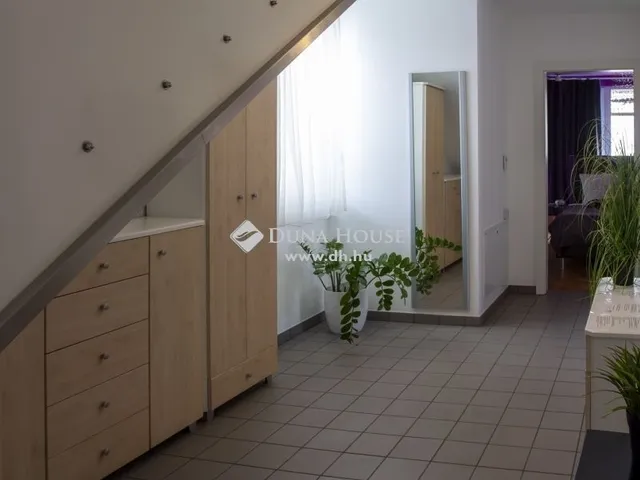 Kiadó lakás Budapest VI. kerület, Nagykörúton kívüli terület 150 nm