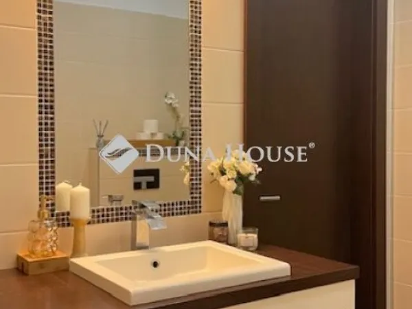 Eladó lakás Budapest VI. kerület 54 nm