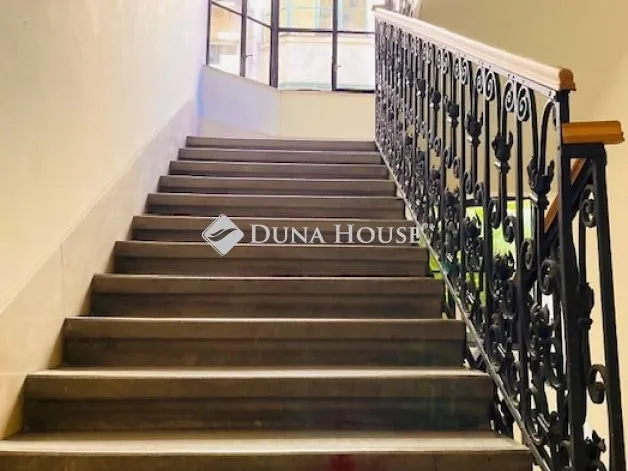 Eladó lakás Budapest VI. kerület 54 nm