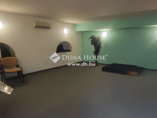 Eladó kereskedelmi és ipari ingatlan Budapest VII. kerület 351 nm