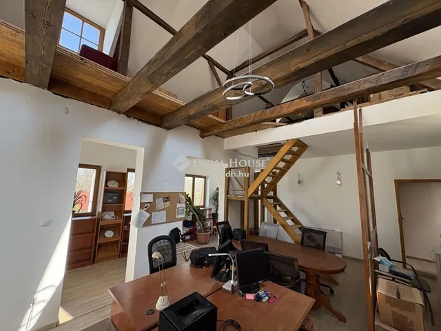 Eladó ház Budapest III. kerület 295 nm