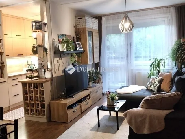 Eladó lakás Etyek 71 nm