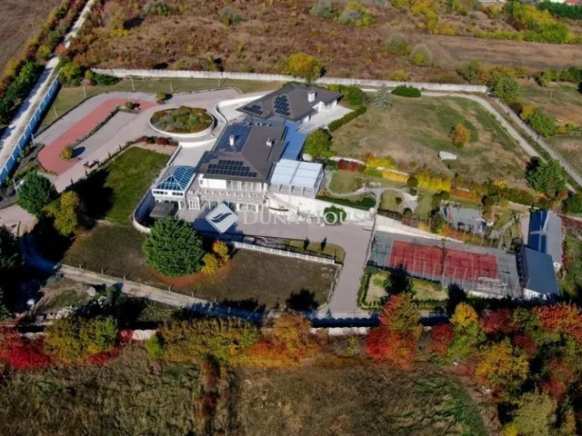 Eladó ház Törökbálint 2000 nm