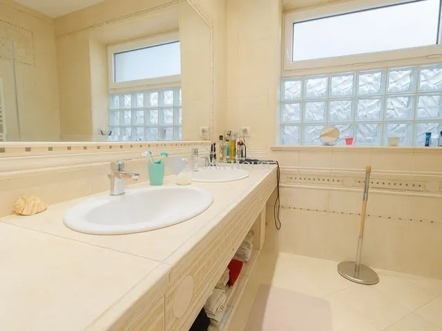 Eladó ház Törökbálint 283 nm