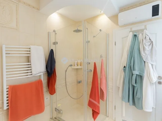 Eladó ház Törökbálint 283 nm