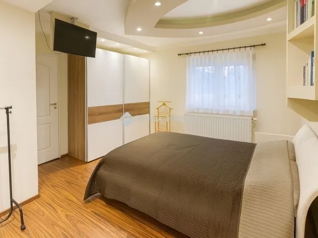 Eladó ház Törökbálint 283 nm