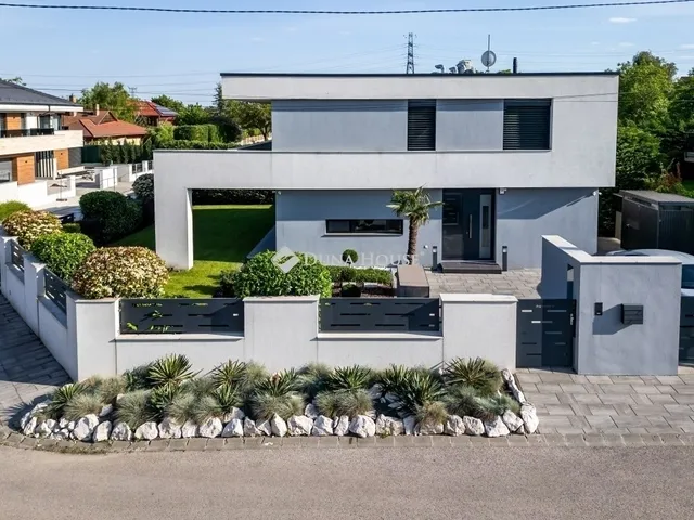 Eladó ház Budapest XXII. kerület 239 nm