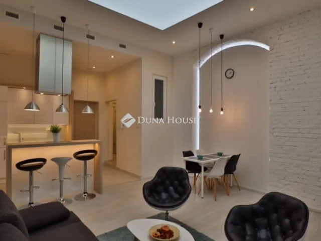 Eladó lakás Budapest V. kerület, Belváros 93 nm