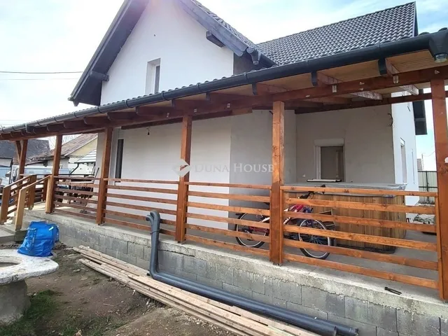 Eladó ház Érd 160 nm