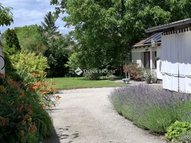 Eladó ház Velence 190 nm