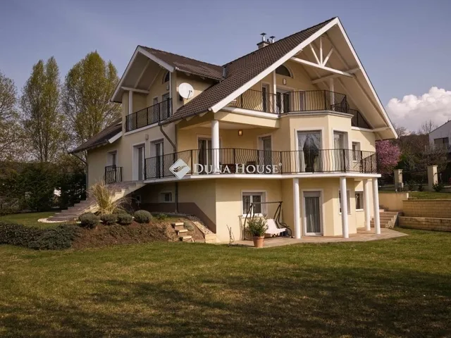 Eladó ház Telki 520 nm