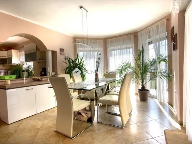 Eladó ház Telki 520 nm