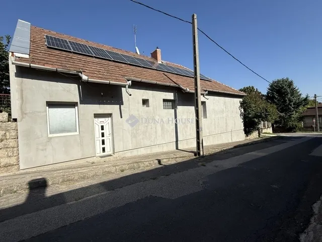 Eladó ház Sóskút 189 nm